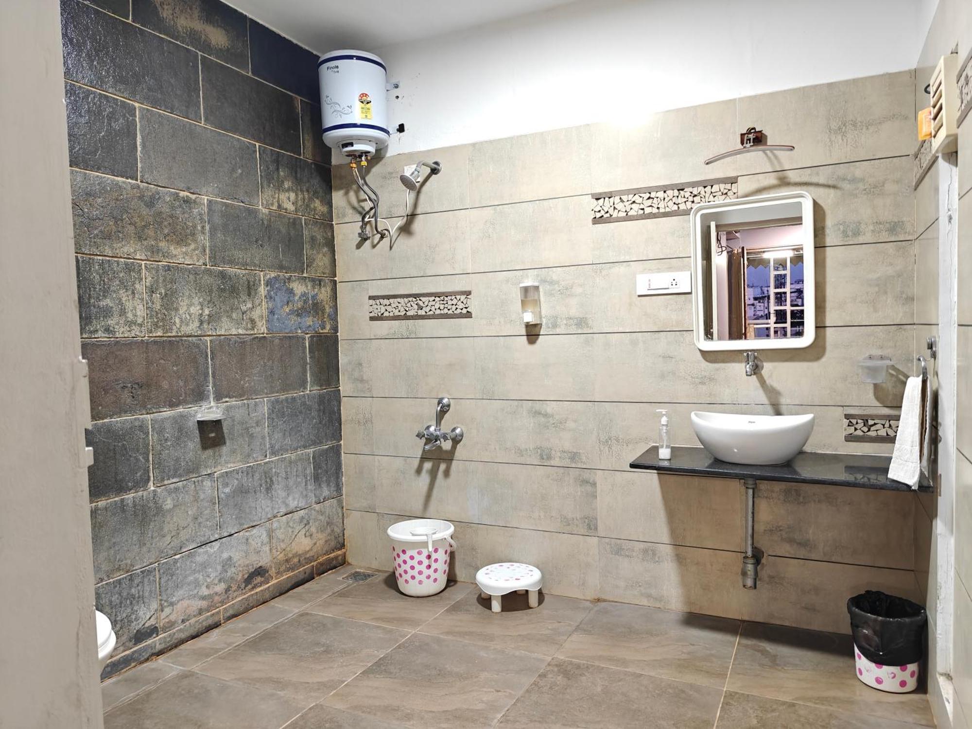 Chandralok Service Apartments Kolhapur Eksteriør billede