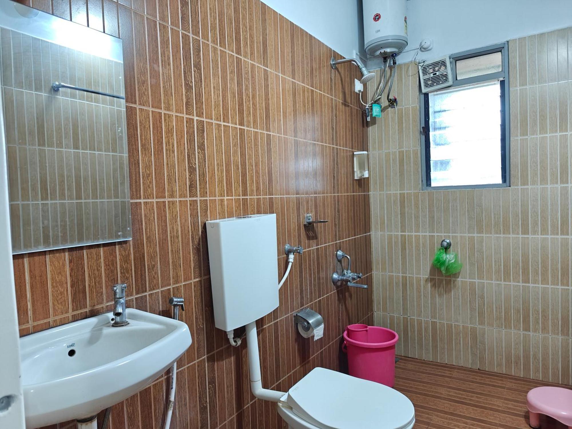 Chandralok Service Apartments Kolhapur Eksteriør billede